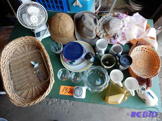 lot 132 image: Misc. items as pictured