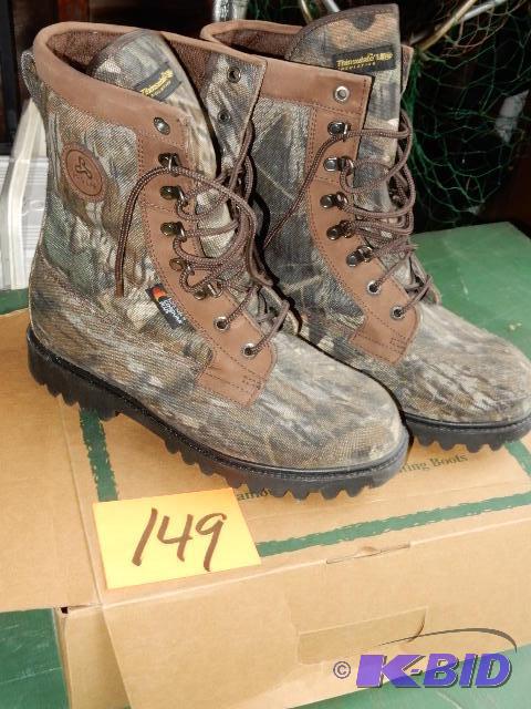 lot 149 image: PROLINE Boots