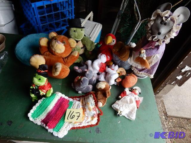 lot 167 image: Misc. Stuffed animals as pictured