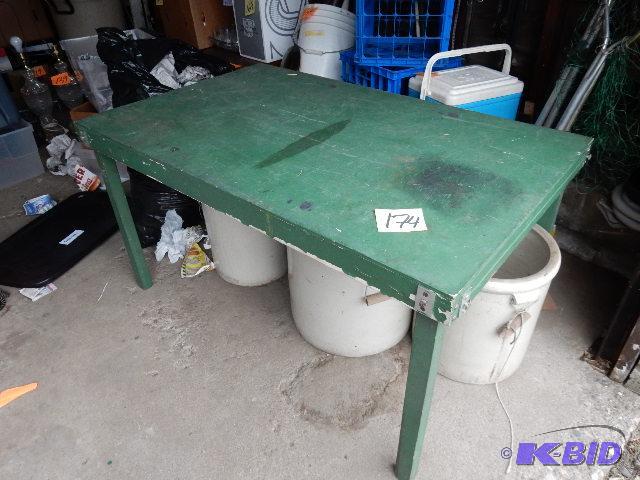 lot 174 image: Nice Wood work table