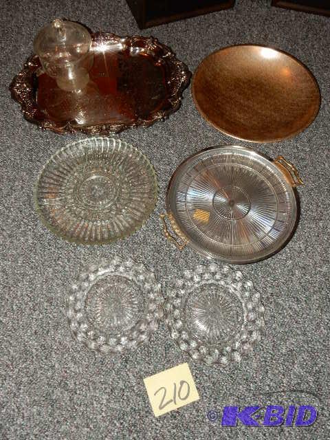 lot 210 image: Misc Serving items as pictured