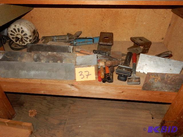 lot 37 image: Cement finishing tools