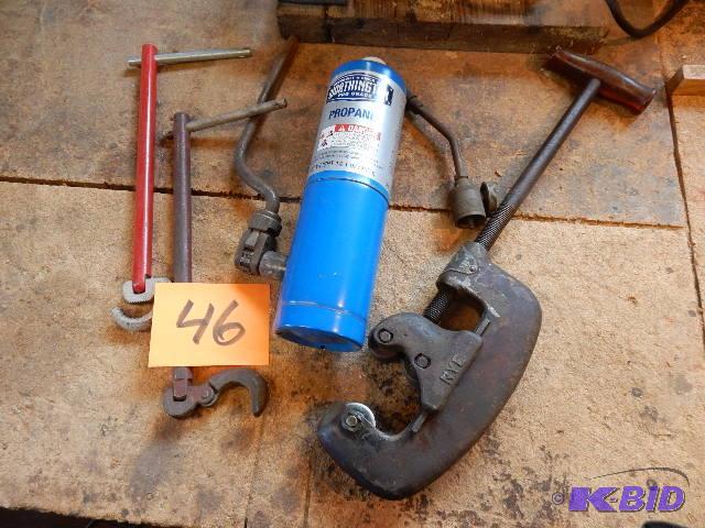 lot 46 image: Misc. Plumbing tools