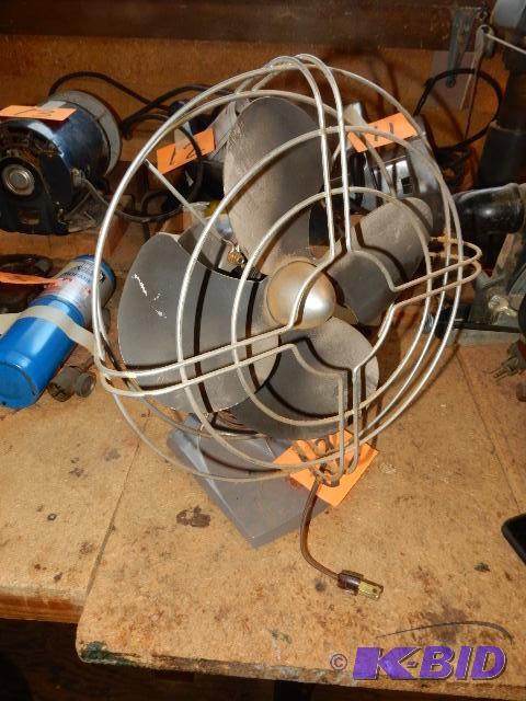 lot 62 image: MW Oscillating Fan