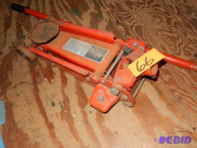 lot 66 image: 2 12 ton, Hydraulic Floor Jack