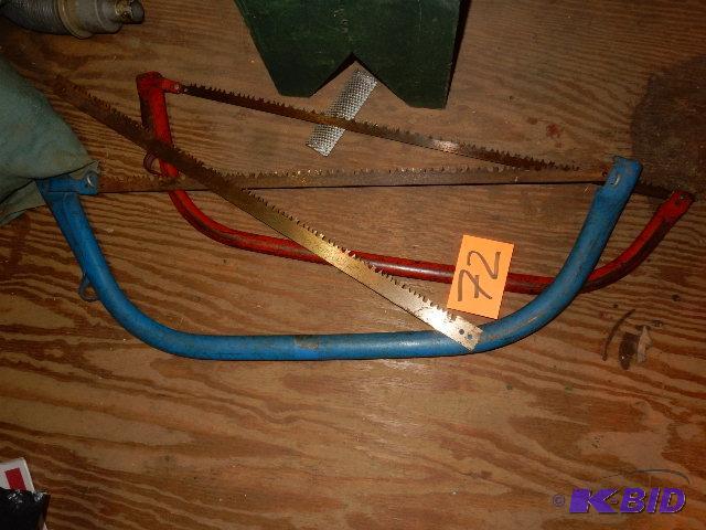 lot 72 image: 2 Cross cut saws and extra blade