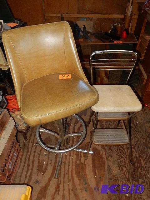 lot 77 image: 2 Chairs