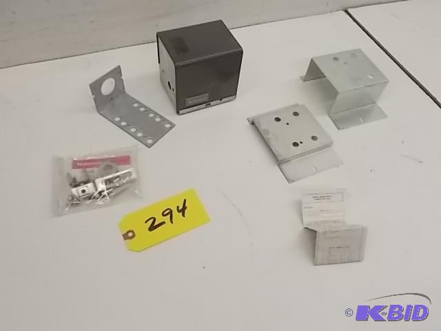 Honeywell M836B 1033 Damper Motor...