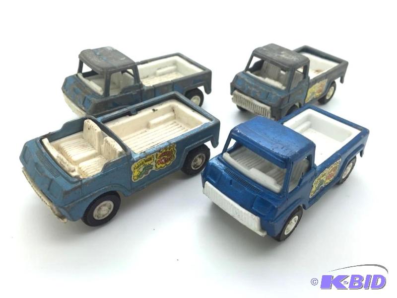 4 VintageTootsie Toys Wheelie Wagons