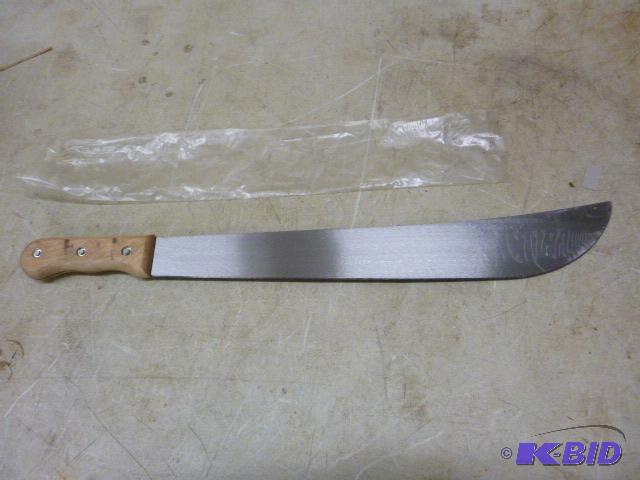 lot 125 image: 18" Machete ...