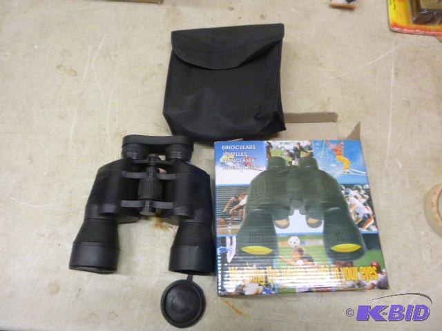 lot 280 image: Breaker Cobra Binoculars with Case and Compas...
