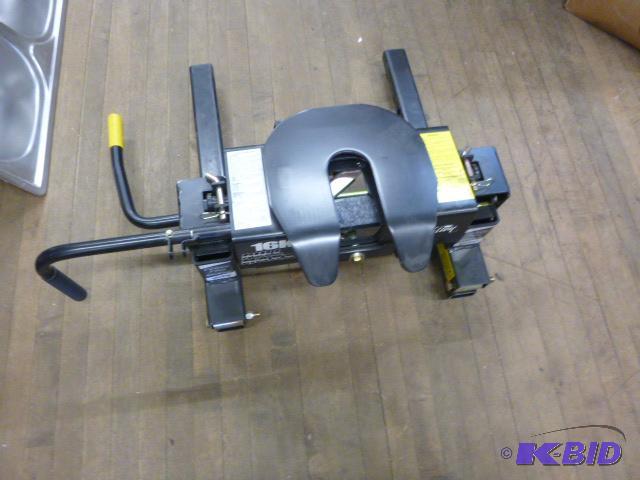 lot 3 image: New Valley Glider 5th Wheel Hitch Power Pull ...
