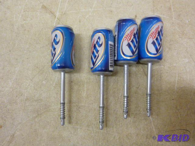 lot 307 image: 4 Beer Can Bobbers...