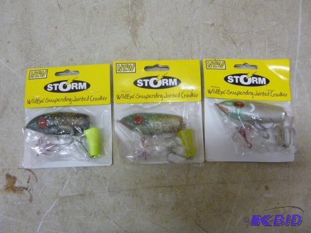 lot 350 image: 3 Storm WildEye Suspending Jointed Croaker Lu...