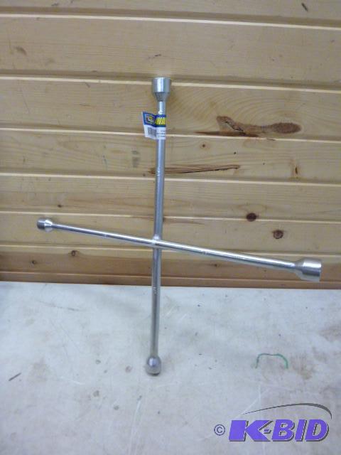 lot 40 image: Power Craft 4 Way 20" Lug Wrench 34&quo...
