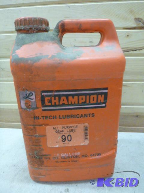 lot 450 image: All Purpose Gear Lube SAE 90 - approximately ...