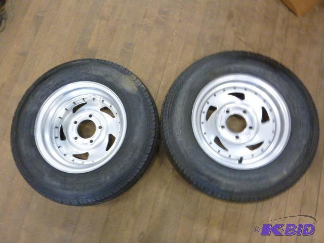 lot 7 image: 2 New Vail&nbspTires ST17580 D13 6 PR - Wit...
