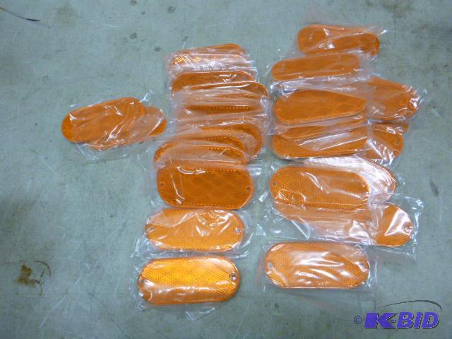 lot 79 image: Approximately 33 Amber Reflectors 4 12"...