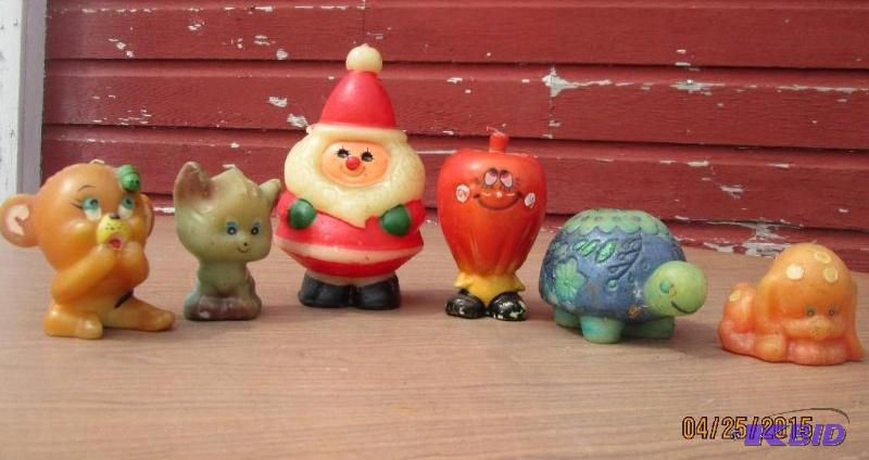 lot 10 image: Lot of six vintage candles from Hallmark....