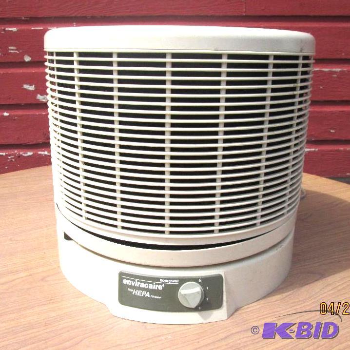 lot 15 image: Honeywell Enviracare Heppa filtration system....