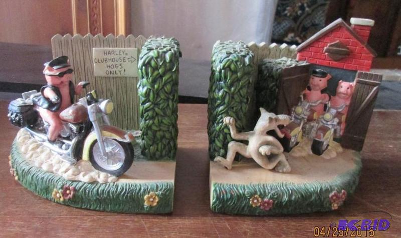lot 32 image: Set of Harley Davidson book ends in perfect c...