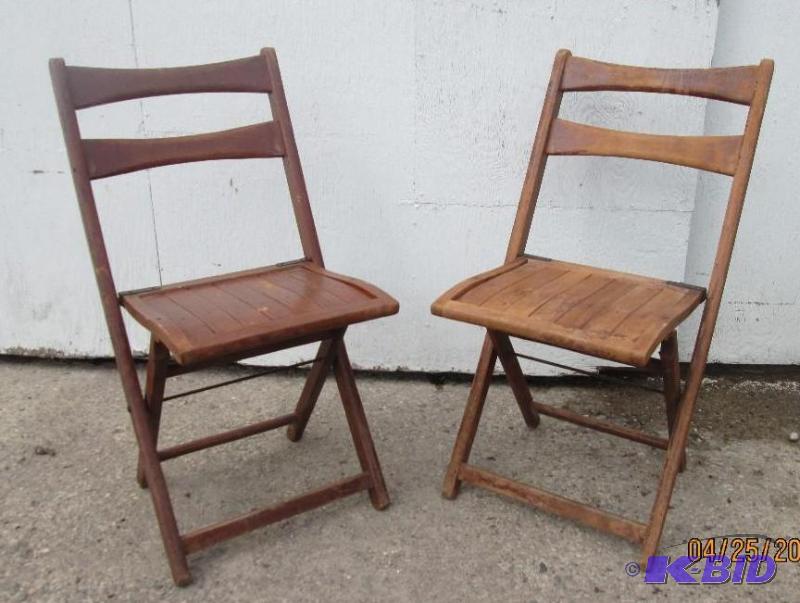 lot 5 image: Vintage Maas wooden folding deck chairs. In g...
