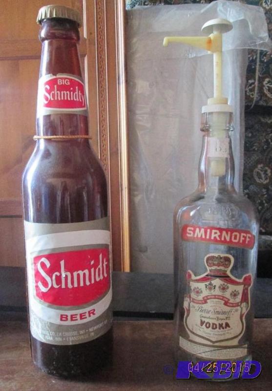 lot 55 image: Bar memorabelia. Schmidt coin bank and Schmir...