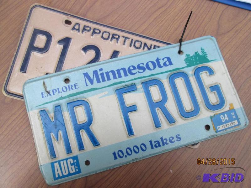lot 85 image: Lot of 3 license plates...