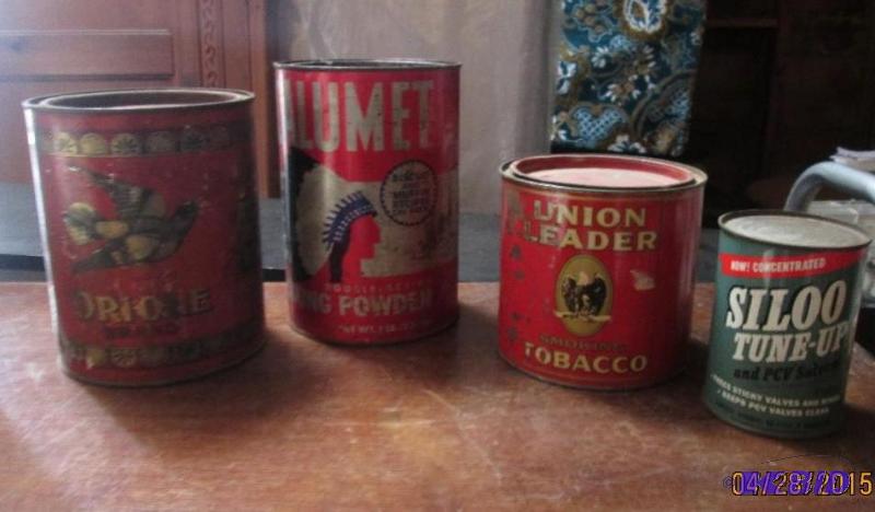 lot 94 image: Small collection of vintage cans...