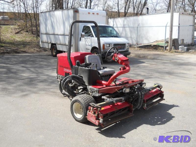 Toro Reelmaster 3100-D. Sidewinder Commercial Lawnmower.