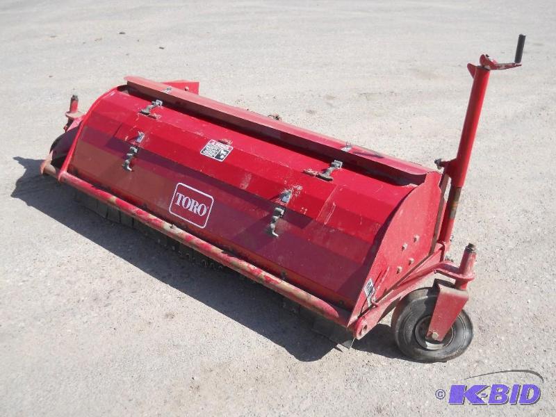 Toro Plug Pulverizer 2560.