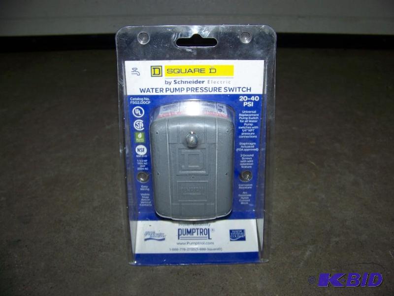 lot 17 image: Water Pump Pressure Switch - BRAND NEW in sealed packaging