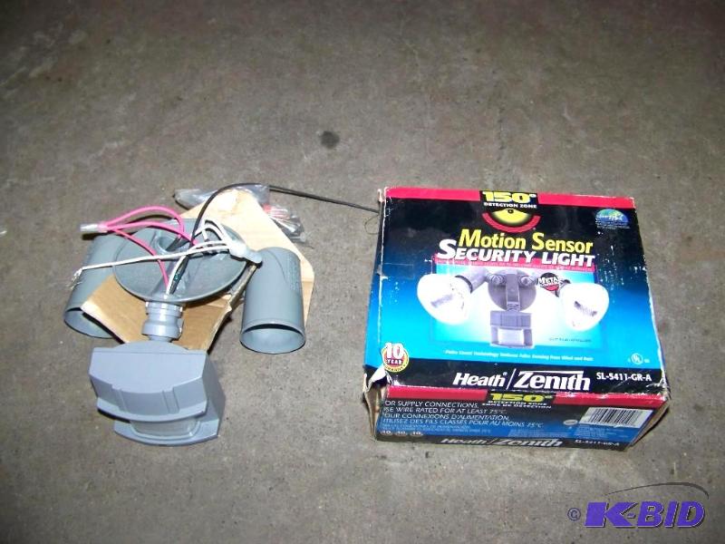 lot 19 image: (2) Motion Sensor Security Light Kits