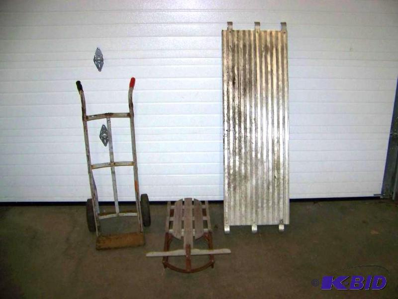 lot 29 image: Dolly, Steel Rail Sled and Scaffolding Piece