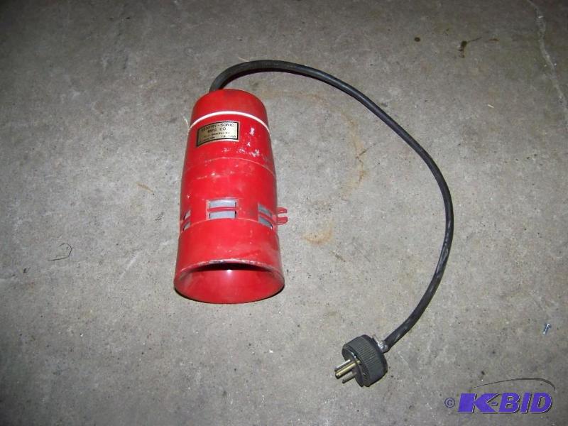 lot 33 image: Sentry - Sonic, SUPER LOUD Siren
