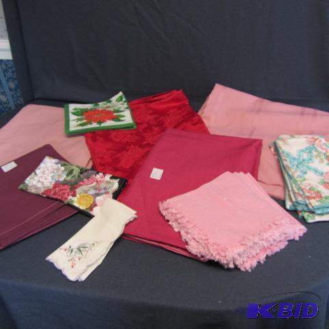 Pink & Red Tablecloths