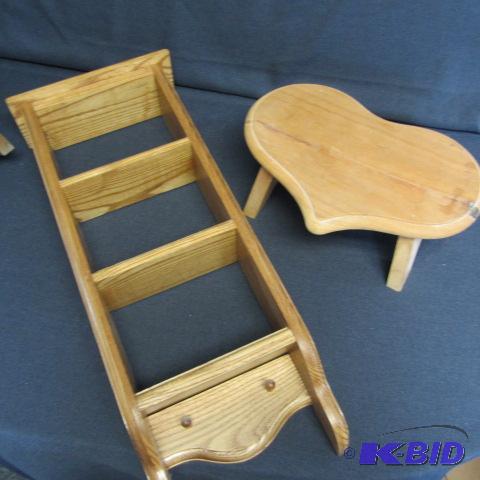 Heart Stool, Oak Shelf