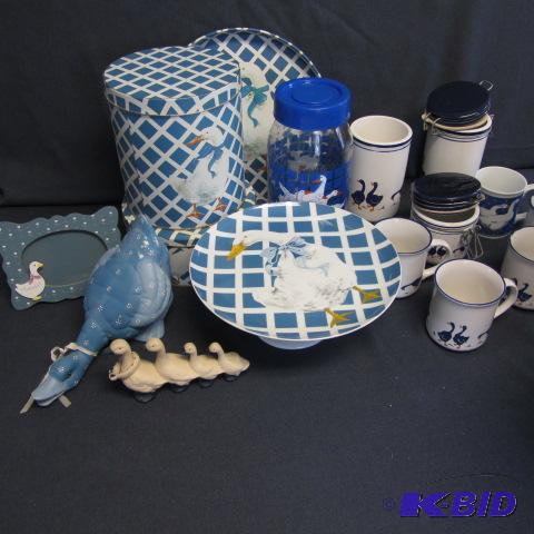 Dept 56 Cake Stand, Goose Theme