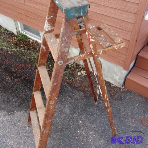 Wooden Step Ladder