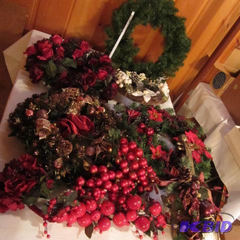 Christmas Wreathes & Sprays