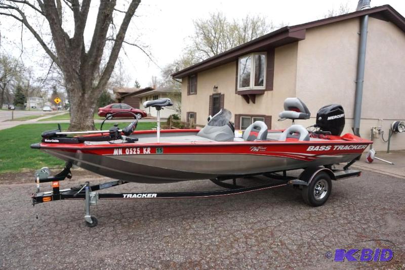 2010 Bass Tracker Model Pro Team 175TXW&nbsp...