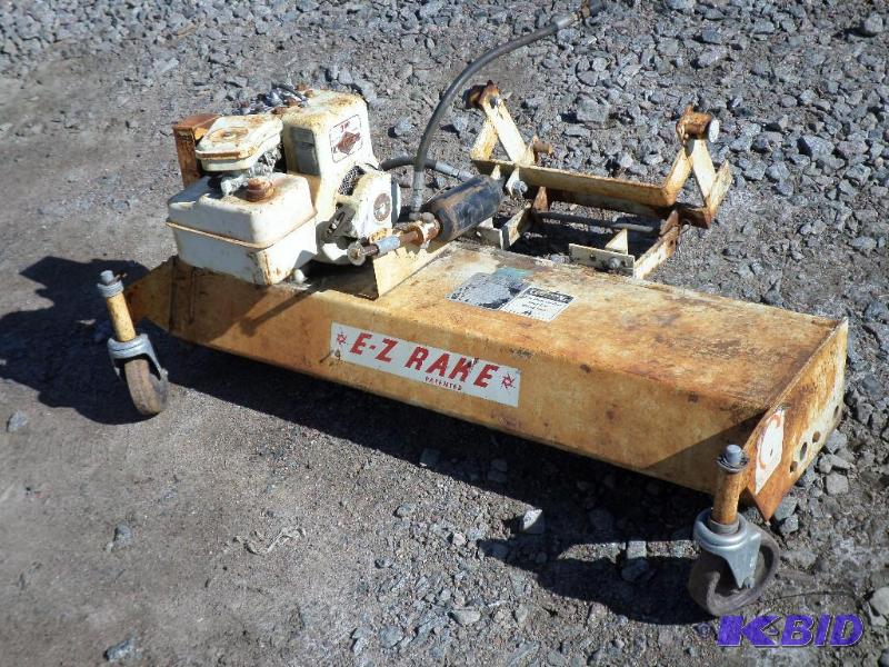 lot 26 image: E-Z Rake Gas-Powered 3HP Model 100-Series 36&...