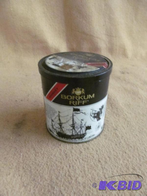 Tobacco tin