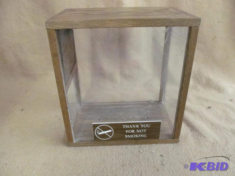 Pull tab box