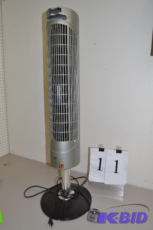 lot 11 image: Lasko tower heater
