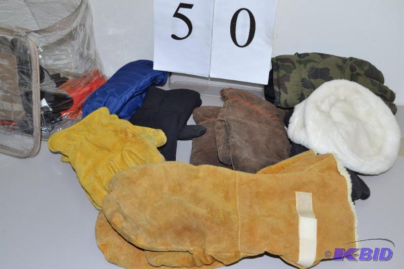 lot 50 image: Outerwear