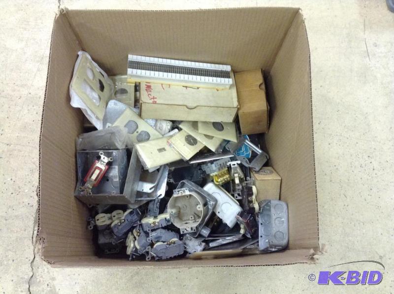 lot 46 image: Lot of Lighting Parts