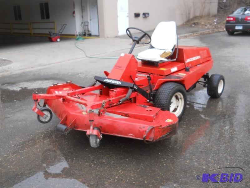 lot 1 image: Jacobsen Turfcat Commercial Rotary Lawn Mower.