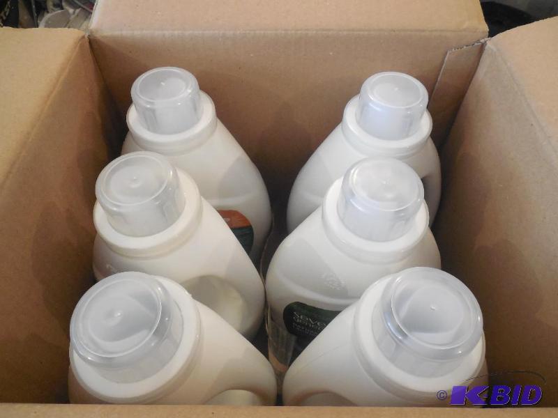 lot 38 image: 1 case of Laundry Detergent - 7th Generation - 6 jugs 33 loads per