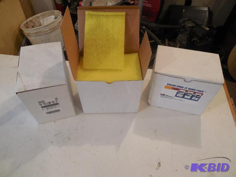 lot 9 image: NEW - cases of 3m Scour Pads 6x8